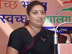 Children will be encouraged to visit soldiers on border: Irani