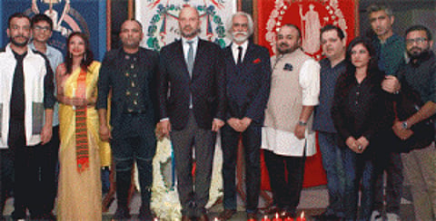 Indian fashion industry pays tribute to Paris victims