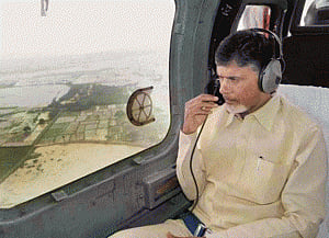 Naidu asks dist collectors to complete loss assessment task