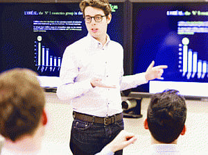 Be a corporate financier
