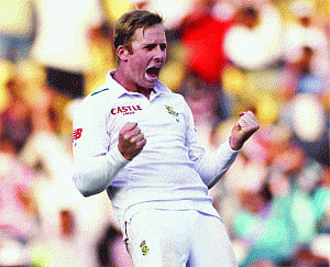 SPIN QUEERS THE PITCH