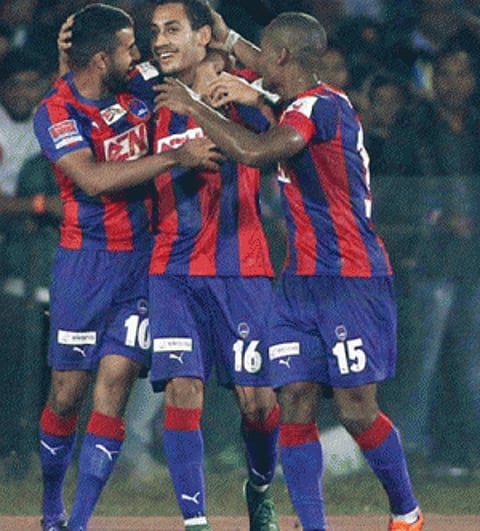 Delhi Dynamos edge past NorthEast 2-1, qualify for semis