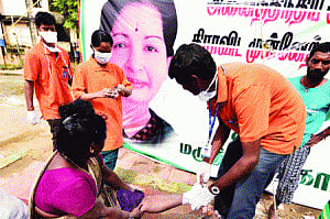 Declare TN floods a national calamity: Jaya to PM