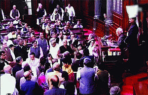 Cong stalls RS, walks out of lS