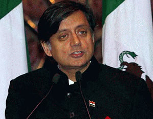 Sec 377: Tharoor sees 'intolerance' in BJP over rejection of Bill