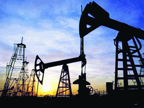 Asian markets mostly rise but oil hits 11-year low