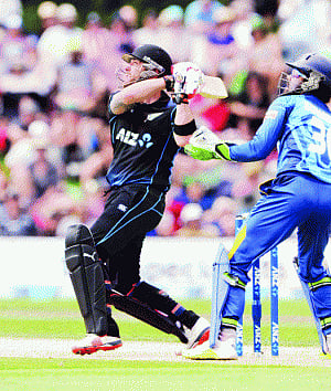 McCullum leads NZ's lanka rout