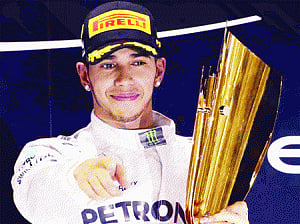 Hamilton wins with ease