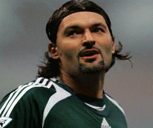Former Czech and Newcastle goalkeeper Pavel Srnicek dead