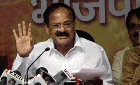 Delhi will have country's first smart city: Naidu