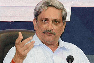 Pak boat men not smugglers but suspected terrorists: Parrikar