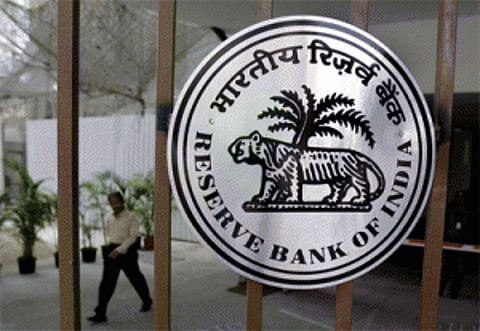 Bonds decline, call rates slips