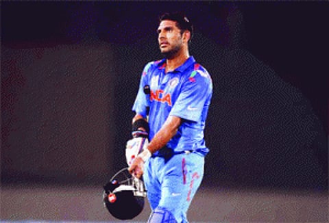 2011 hero Yuvraj Singh out of 2015 World Cup squad