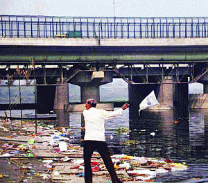 Polluting Yamuna to cost you Rs5K