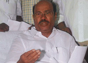 PMK to approach TN Governor for probe into AIADMK 'scams'