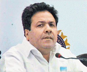 Sachin, Dravid refused to follow Ganguly's 'shirt act': Shukla