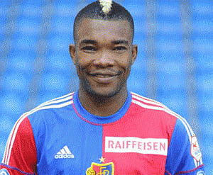 Stuttgart sign Basel's Serey Die
