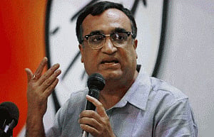 Delhi poll impact: Maken quits as Cong general secy