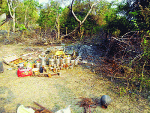 Arms haul from Maoist den in Gaya