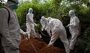 Unsafe burials increase in Ebola-hit countries: WHO