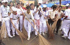 'Swachh SwaYUM' creates awareness about clean India