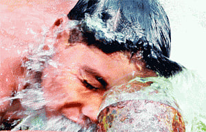 Capital bakes in record heatwave
