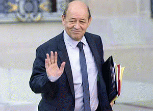 French Defence minister to visit India, push Rafale deal