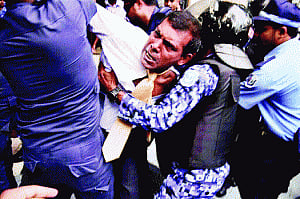 India voices concern over Nasheed's 'manhandling'