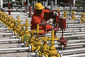 OilMin suspends ONGC technical director Shashi Shankar