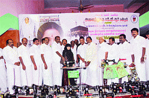 Jaya turns 67; PM, TN Guv greet her