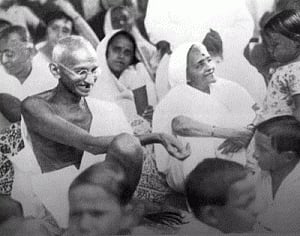 Academics mark 100 yrs of Gandhi's return to India in S Africa