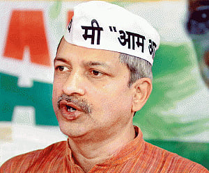 Mayank Gandhi accuses some party members of targeting him
