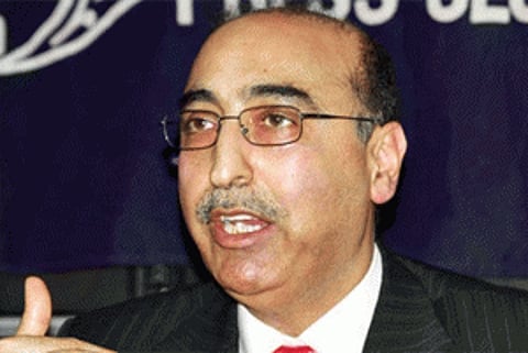 Basit meets separatist leaders for 3rd day