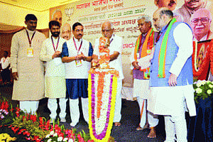 Will patriarch Advani address BJP meet this time?