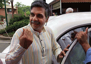 Sonia needed at helm in Cong more than ever: Sandeep Dikshit