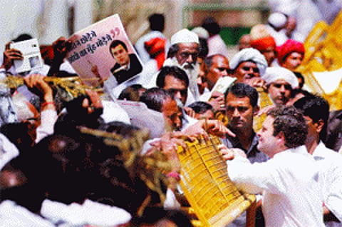 Post-vacation Rahul vows to stop land Bill
