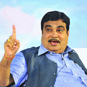 Expedite work on Punjab roads: Gadkari to NHAI
