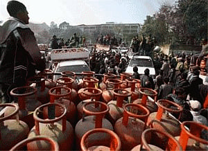 BJP legistors surrender lPG subsidy