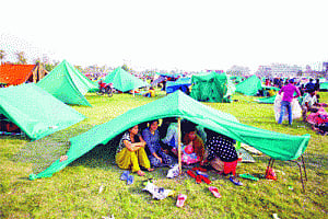 Nepal Prez spends night in tent