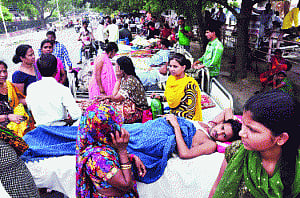 Fresh tremors felt in parts of UP, toll rises to 14