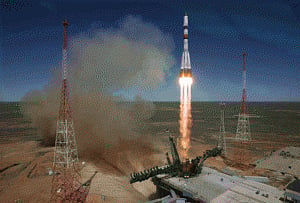 Unmanned Russian spacecraft 'plunging to Earth'