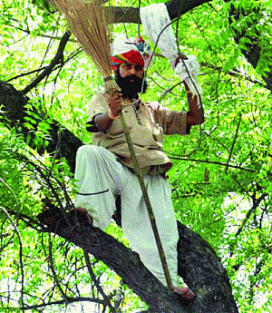 AAP leader egged on Gajendra for suicide drama: Eyewitnesses