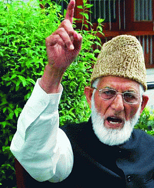 Syed Geelani does a Masarat in Kashmir