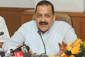 JK govt will take action against waving of Pak flags: Jitendra