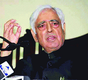 Mufti vows action against Pak flag wavers in Tral