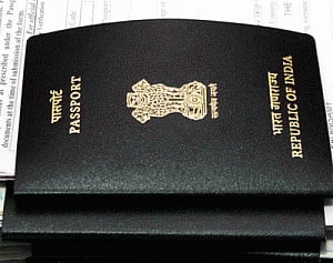 UK revokes visas to 2 right-wing activists