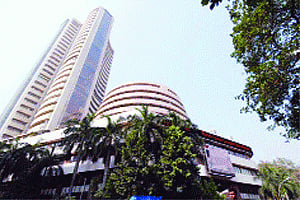Sensex yields early gains, falls 50 pts