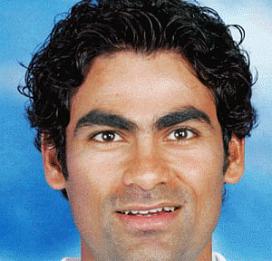Cricketer Kaif participates in Swachh Bharat campaign