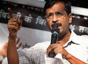 SC stays AAP govt's circular against media, queries Kejriwal