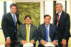 ArcelorMittal, SAIl ink pact, set up steel plant in India